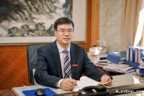 1712823885251329.jpg 邹渝.jpg